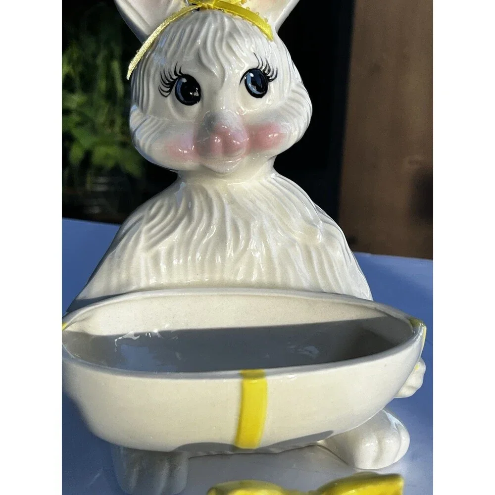 Vintage 1980 Arnel’s Bunny Rabbit Covered Candy Dish  W/lid